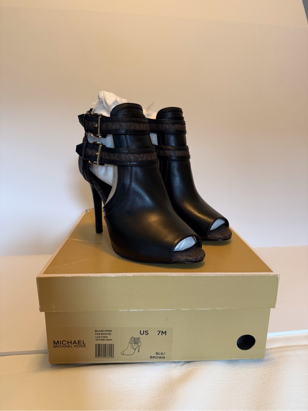 Michael Kors Blaze Open Toe Booties Black/Brown Size 7 – NEW